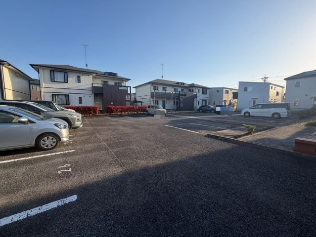 サンビレッジ上郷 C棟の駐車場