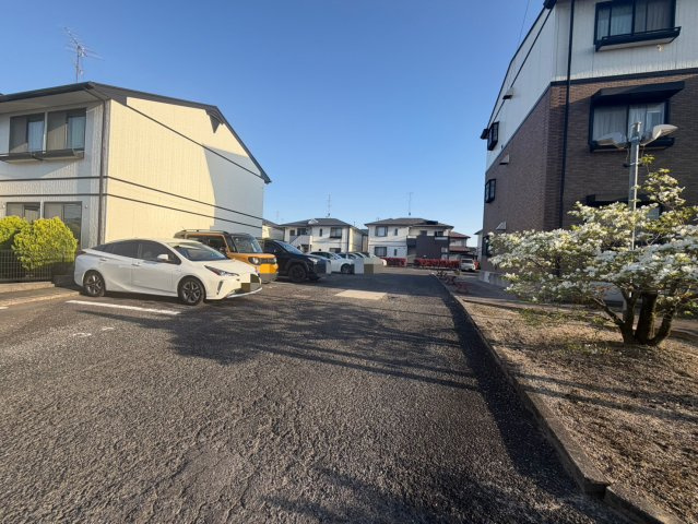 サンビレッジ上郷 C棟の駐車場