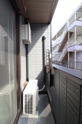 D-RESIDENCE府中西府町のバルコニー