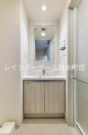 コンフォリア・リヴ押上NORTHの独立洗面台