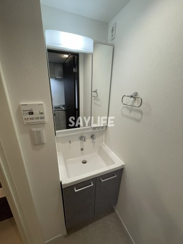 THE SENSE RESIDENCE新深江の洗面所