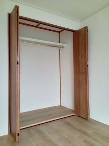 川崎市多摩区菅北浦２丁目のアパートの収納