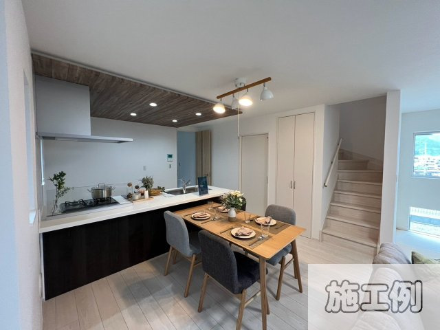 二宮町第1新築戸建の居間・リビング|同施工会社の完成現場（イメージ写真）