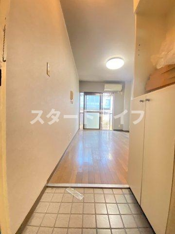 大阪市東淀川区淡路１丁目の賃貸マンションの玄関