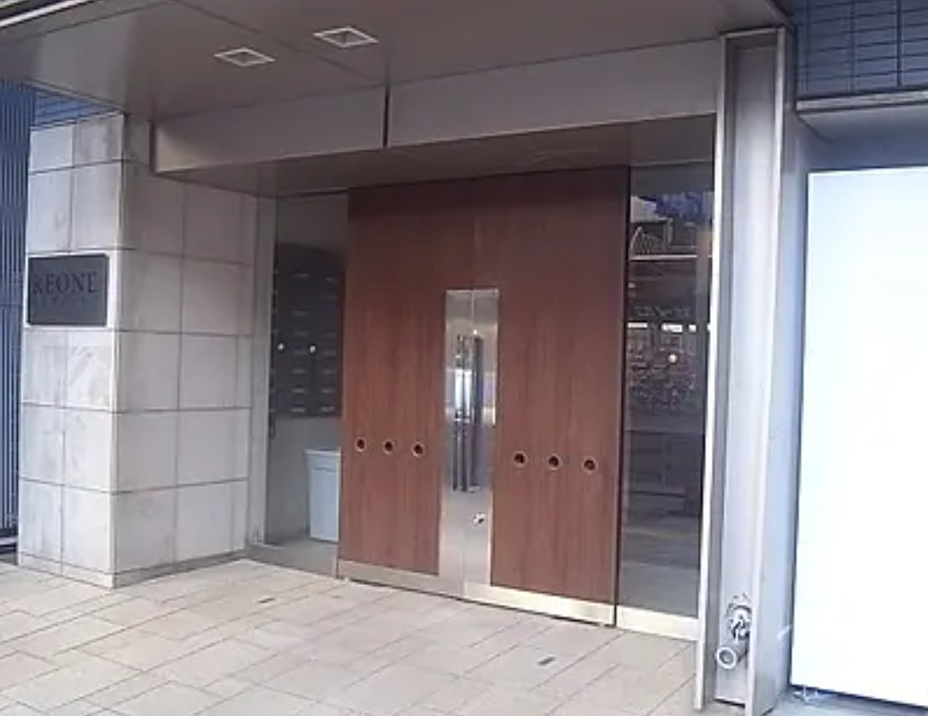 江東区亀戸４丁目の賃貸マンションのエントランス