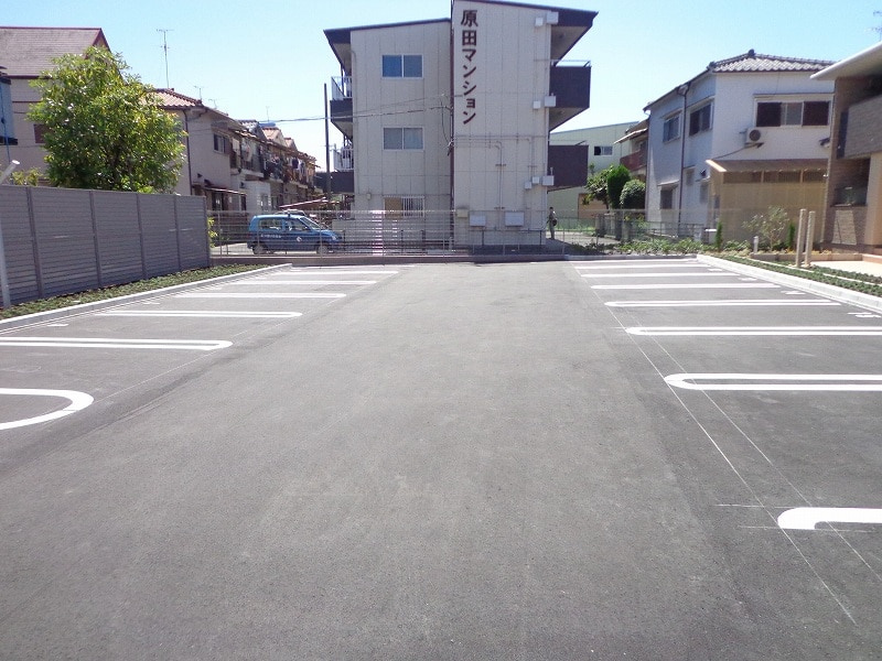 ジョイフルの駐車場