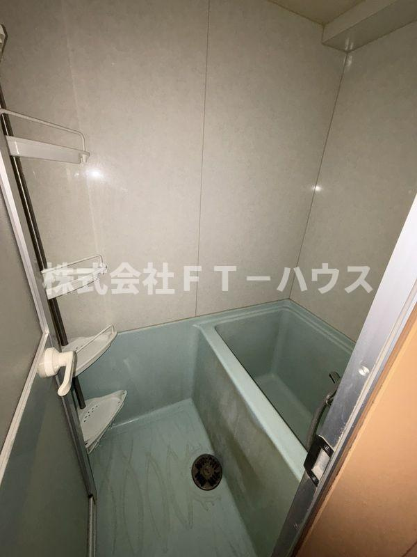 マンション市川の浴室