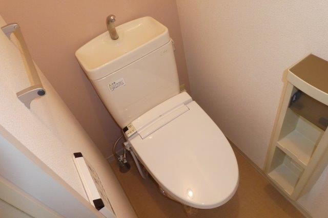 アンシャンテ新田Ｂのトイレ|ウォシュレット