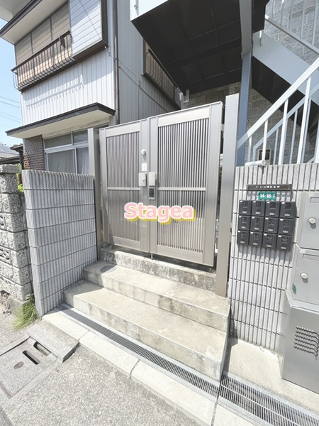 ブルーム浦和元町のエントランス