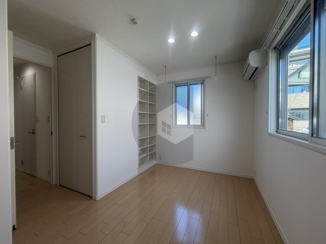 ヒルズ若江岩田の寝室
