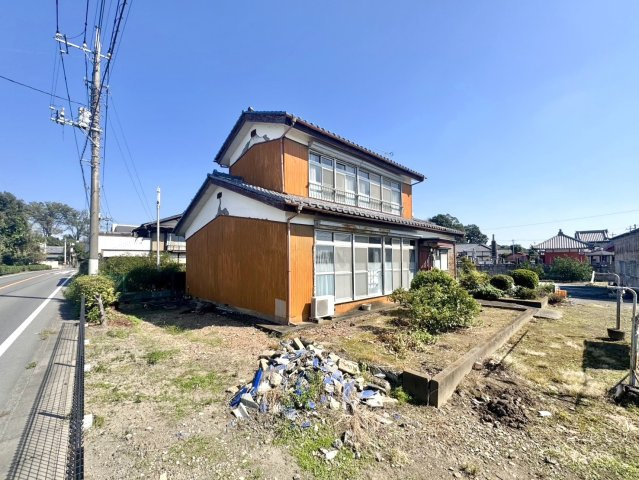 【中古戸建】邑楽郡邑楽町大字篠塚の外観|■外観｜周囲の景観に調和しつつもしっかりとした存在感を感じられる外観で、長く愛される住まいを演出します♪