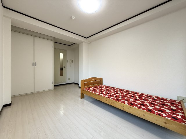 アイブライトの洋室