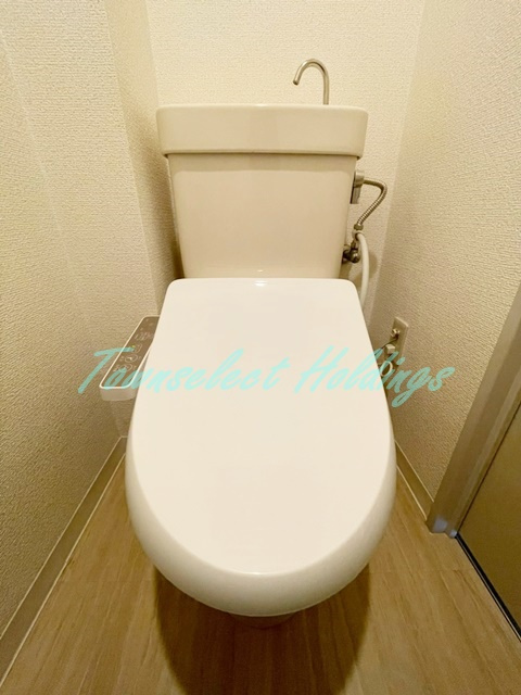 平塚市夕陽ケ丘の賃貸マンションのトイレ