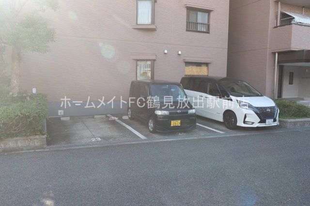 コンフォートヴィラ深江橋の駐車場
