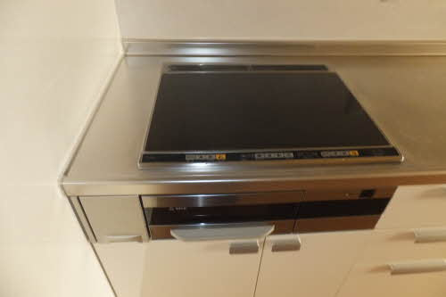 メゾンＭ－２のキッチン|☆お手入れしやすいIHクッキングヒーター♪