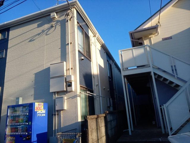 レオネクストサークル西台のエントランス