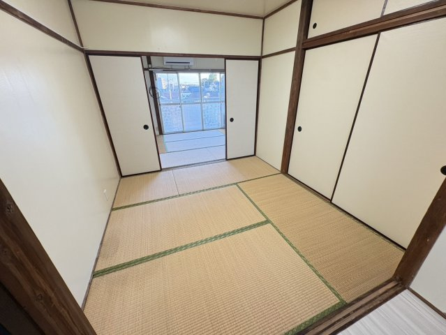 矢切ビルの居間・リビング