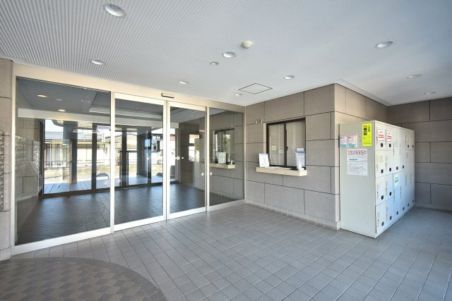 ネオステージ南仙台のエントランス