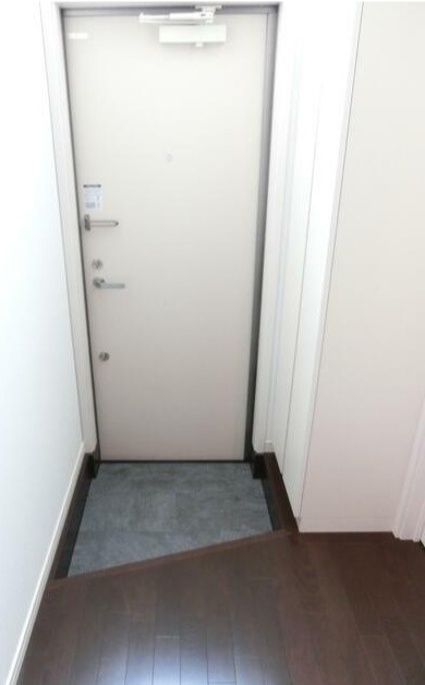 Ｒｅｖｅ渋谷本町の玄関