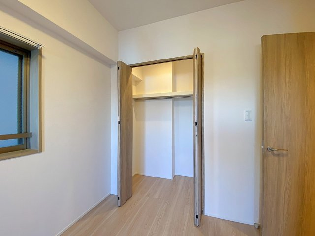 フェイム小岩レジデンスタワーの収納|各居室や生活動線上にしっかりと確保された収納力抜群の便利なスペースです！かさばる荷物もきれいに整理整頓できるため、いつでもすっきりと片付いた気持ちのよい美しい室内環境をキープ可能です。