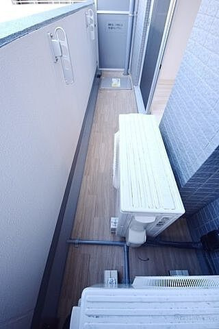 メイクスデザイン入谷アジールコートのバルコニー