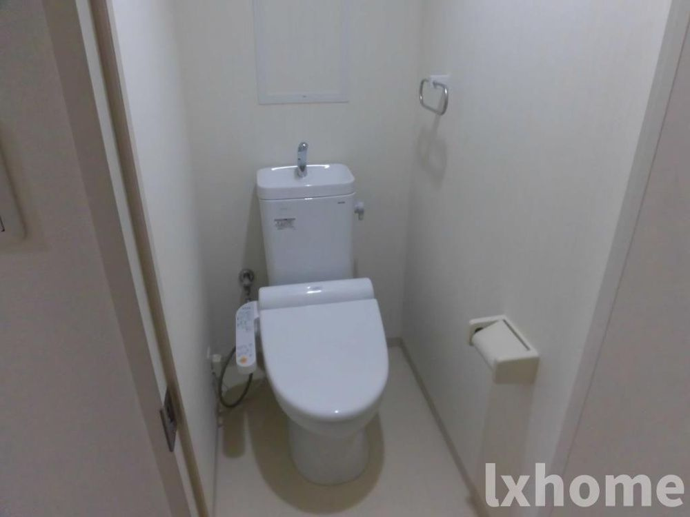 クレセントコートのトイレ|シンプルで使いやすいトイレです