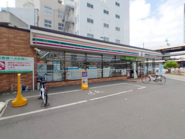 ＲＩＳＥ ＣＯＵＲＴ ＢＷの周辺