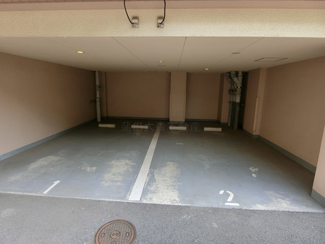 レジディア千鳥町の駐車場|敷地内平置き駐車場　空き状況等詳細はお問合せください。