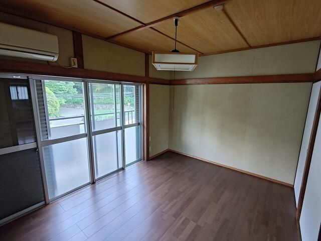 メゾン谷本の居間・リビング