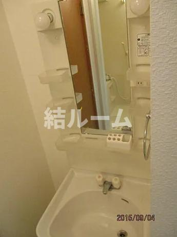 豊島区南池袋３丁目のアパートの独立洗面台