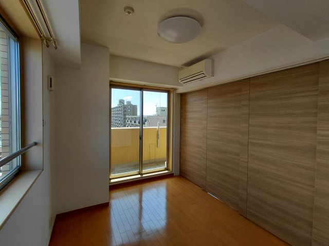 ㇾ・モンデ新潟の洋室