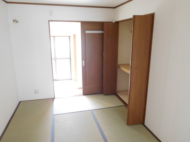大枝西長町テラスハウスの和室
