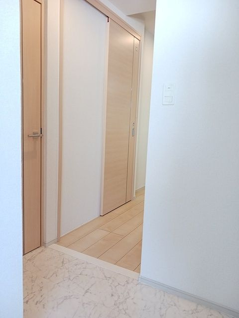エムズアークⅠの玄関