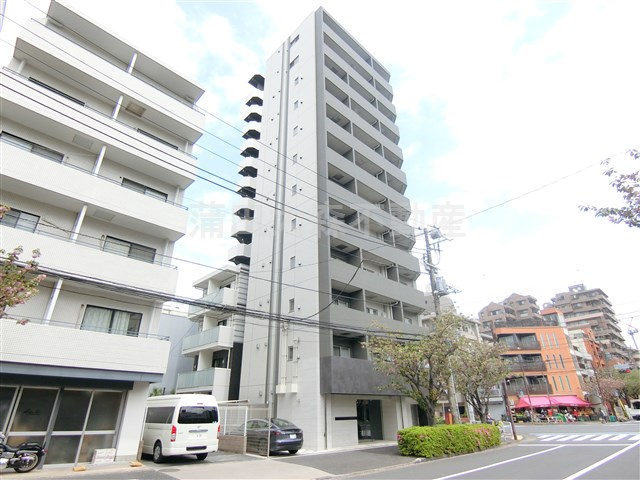 CREVISTA大森の外観