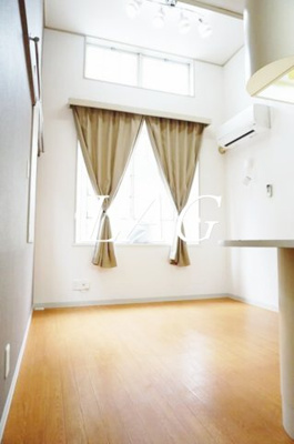 【居間・リビング】 | ベルピア大和田第一 | 洋室のお部屋です。（小物はありません）