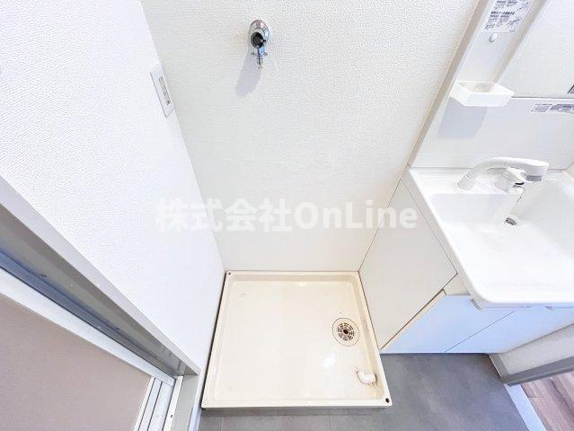 ピカソ平野の設備