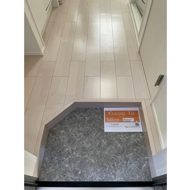 プレジール新江古田の玄関