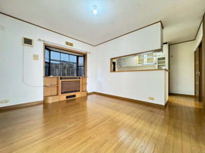 【居間・リビング】 | 吹田市南清和園町貸家