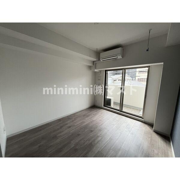 DOUBLE NINE RESIDENCE TENNOJIMINAMIの居間・リビング