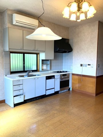 桐生市堤町二丁目中古平家戸建のキッチン