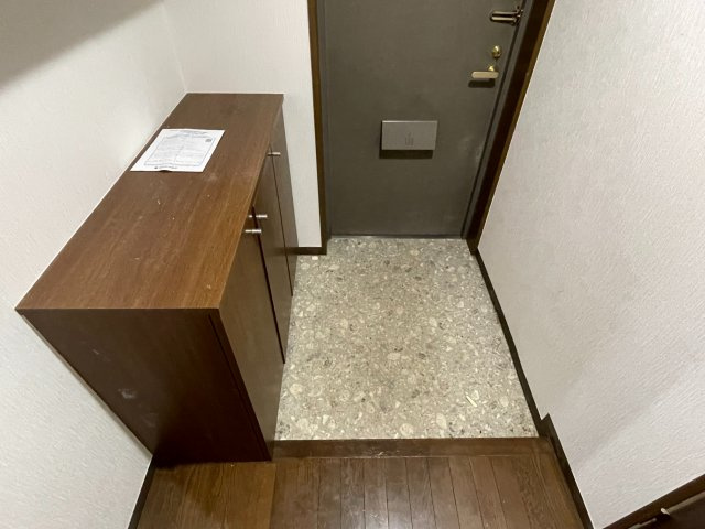 府中市白糸台６丁目の賃貸マンションの玄関