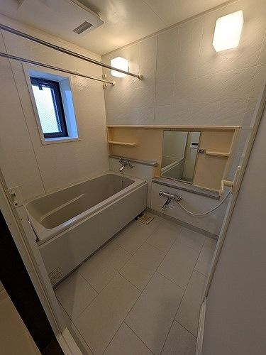 野村ステイツ河原町ガーデンスクエアの浴室
