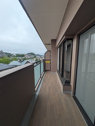 野村ステイツ河原町ガーデンスクエアのバルコニー