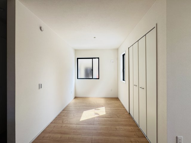 松戸市殿平賀新築戸建【殿平賀小学校：2分】の洋室|1F3.8帖洋室スペース