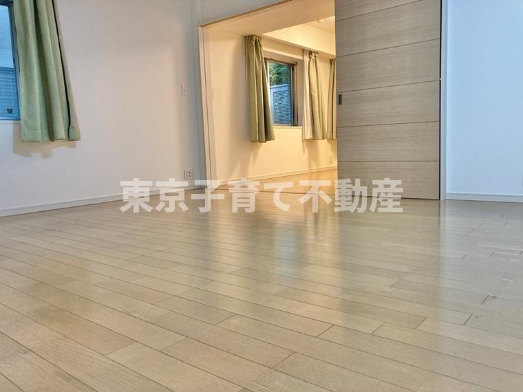 プラウドジェム市ヶ谷のロビー