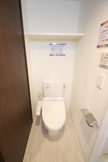 コンシェリア東京　ＩＲＩＹＡ　ＳＴＡＴＩＯＮ　ＦＲＯＮＴのトイレ