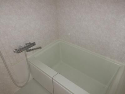 ウイング古屋の浴室|コンパクトで使いやすいお風呂です