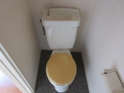 ウイング古屋のトイレ|落ち着いた色調のトイレです
