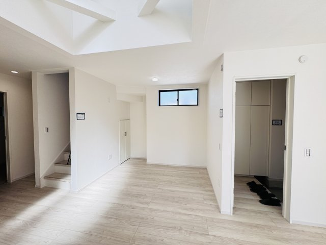 松戸市殿平賀新築戸建【殿平賀小学校：2分】の洋室|1F3.2帖洋室スペース
