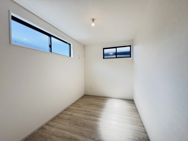 松戸市殿平賀新築戸建【殿平賀小学校：2分】の子供部屋|5.4帖洋室